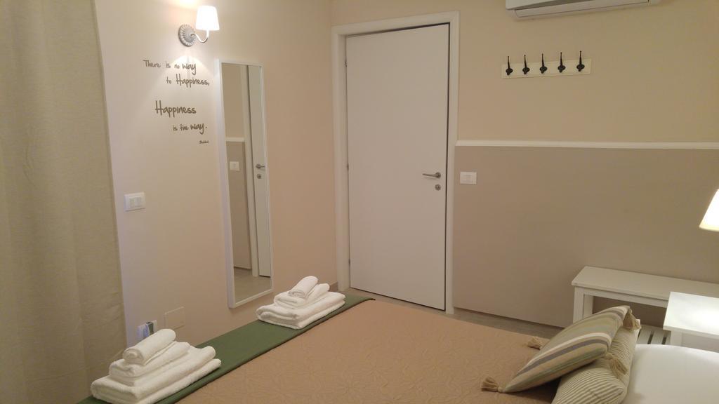 Mediterranea Sea House มอนเตซิลวาโน ห้อง รูปภาพ