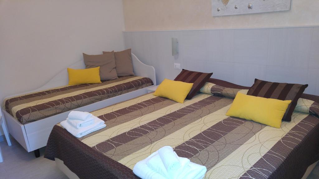 Mediterranea Sea House มอนเตซิลวาโน ภายนอก รูปภาพ
